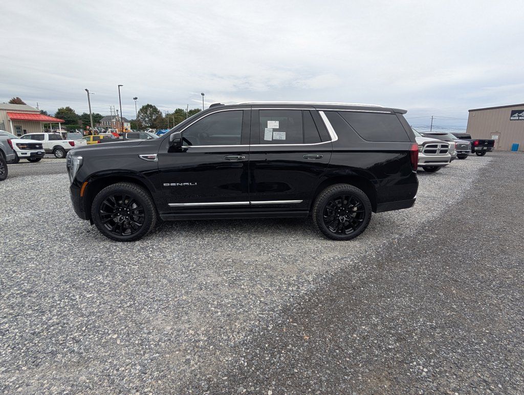 Used 2026 GMC Yukon Denali w/ Sun & Power Step Package AWD/4WD image 3