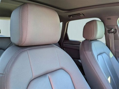 Used 2021 Audi Q3 2.0T Premium image 39