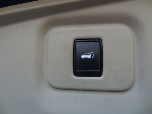 Used 2014 Nissan Pathfinder Platinum w/ Platinum Premium Package FWD image 18