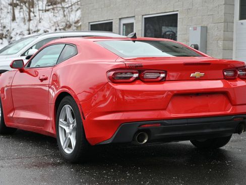 Used 2023 Chevrolet Camaro LT image 3