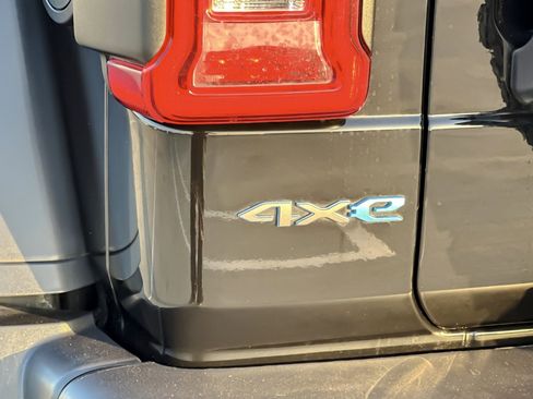 Used 2024 Jeep Wrangler Unlimited Rubicon 4xe w/ Technology Group image 27