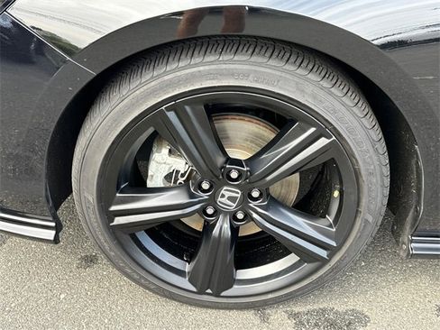 Used 2025 Honda Accord Sport image 8