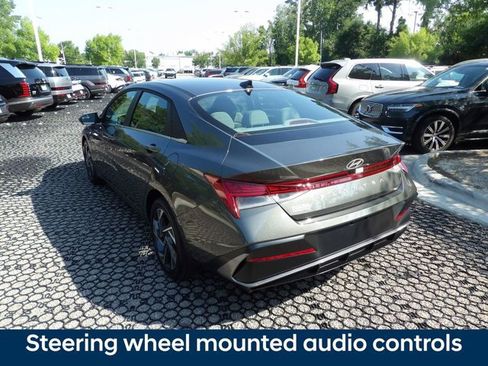 Certified 2025 Hyundai Elantra SEL FWD image 8