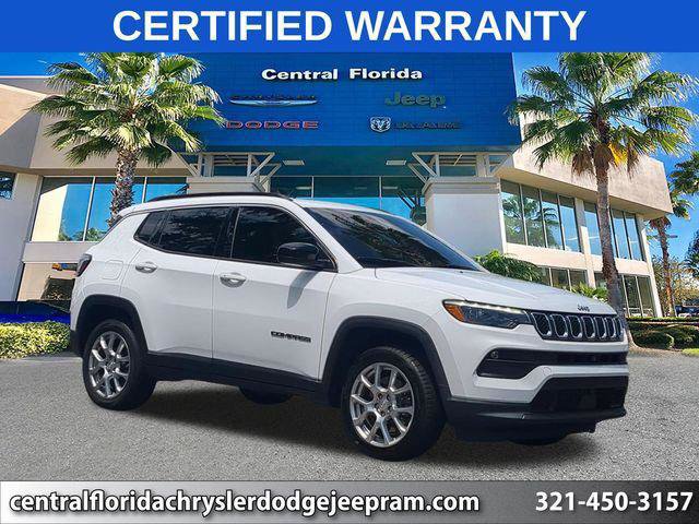 Certified 2023 Jeep Compass Latitude w/ Sun and Sound Group AWD/4WD image 1