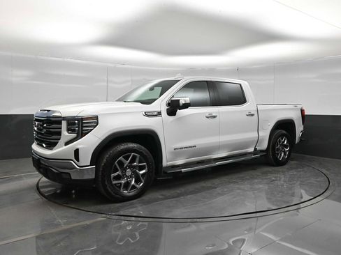 Used 2023 GMC Sierra 1500 SLT w/ SLT Premium Package AWD/4WD image 4