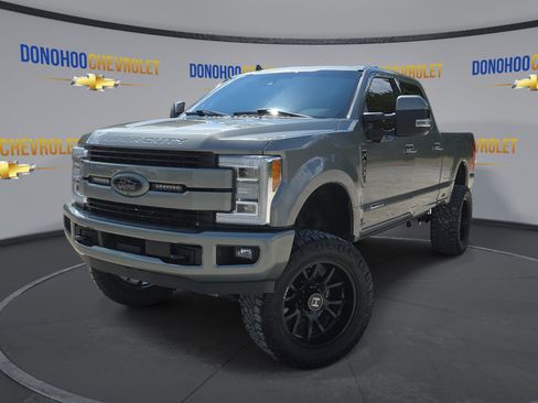 Used 2019 Ford F250 Lariat w/ Lariat Ultimate Package AWD/4WD image 4