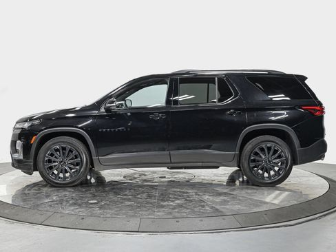 Used 2023 Chevrolet Traverse RS AWD/4WD image 2