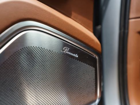 Used 2023 Porsche Cayenne AWD/4WD image 25