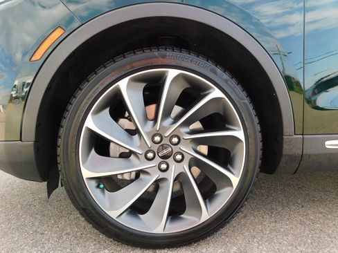 Used 2021 Lincoln Nautilus Reserve w/ Equipment Group 201A AWD/4WD image 10