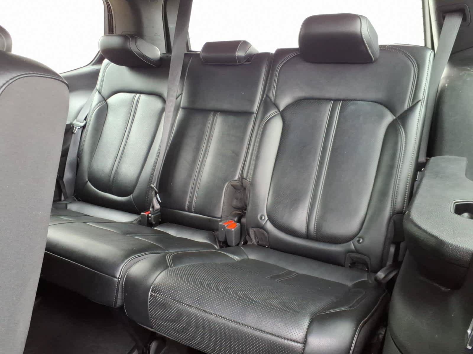 Used 2024 Jeep Wagoneer Series II w/ Flexible Seating Group RWD image 24