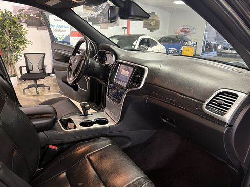 Used 2015 Jeep Grand Cherokee High Altitude RWD image 33