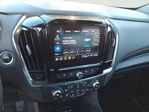 Certified 2023 Chevrolet Traverse LT image 16