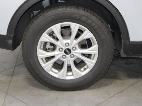 Used 2025 Ford Escape Active AWD/4WD image 12