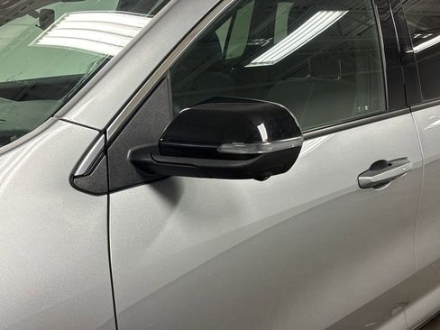 Used 2025 GMC Acadia Elevation image 12