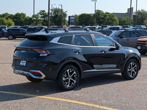 Used 2023 Kia Sportage EX AWD/4WD image 7
