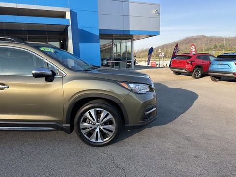 Used 2022 Subaru Ascent Touring w/ Popular Package #2A AWD/4WD image 2