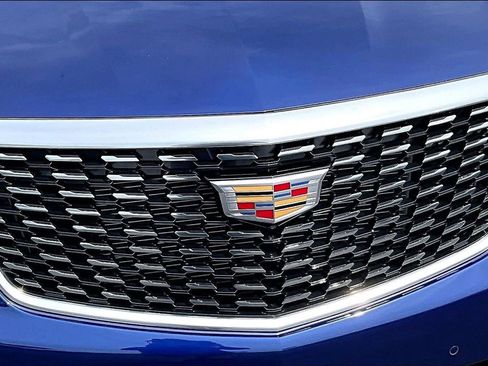 Certified 2025 Cadillac XT5 Premium Luxury w/ Technology Package AWD/4WD image 30