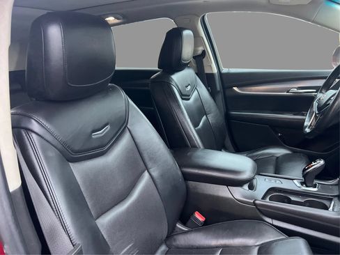 Used 2017 Cadillac XT5 Luxury w/ Driver Awareness Package FWD image 26