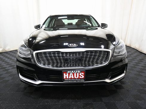 Used 2019 Kia K900 Luxury w/ VIP Package image 2