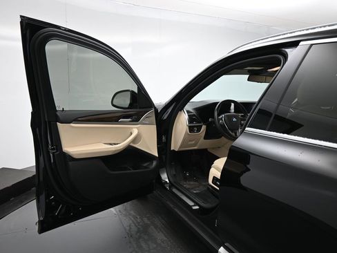 Used 2021 BMW X3 sDrive30i w/ Premium Package image 9