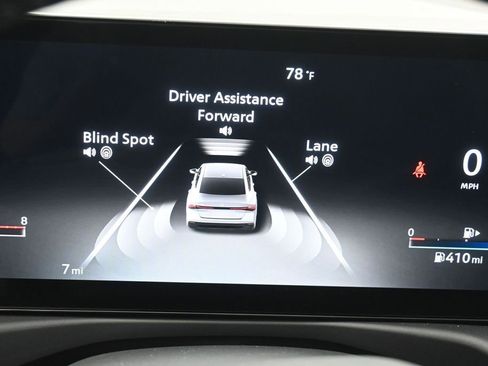 New 2026 Nissan Sentra SV w/ SV Convenience Package FWD image 8