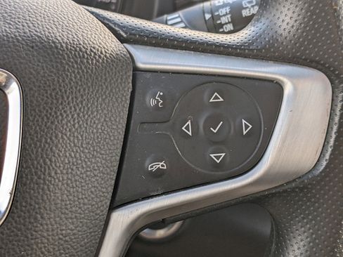 Used 2023 GMC Terrain SLE w/ Driver Convenience Package image 21