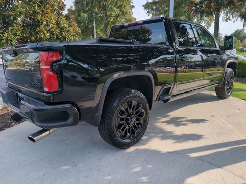 Used 2026 Chevrolet Silverado 2500 High Country w/ High Country Premium Package AWD/4WD image 10