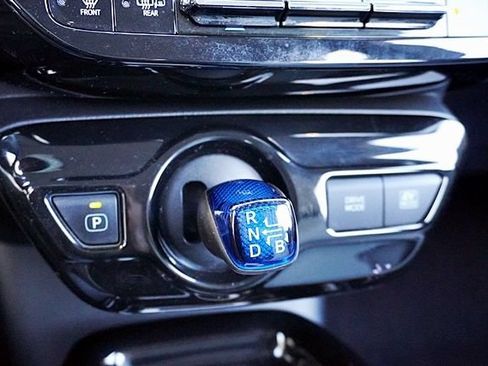 Used 2016 Toyota Prius Four FWD image 36