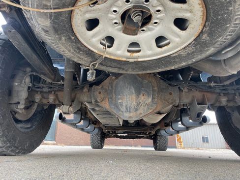 Used 2020 Chevrolet Silverado 2500 Custom w/ Custom Value Package image 13