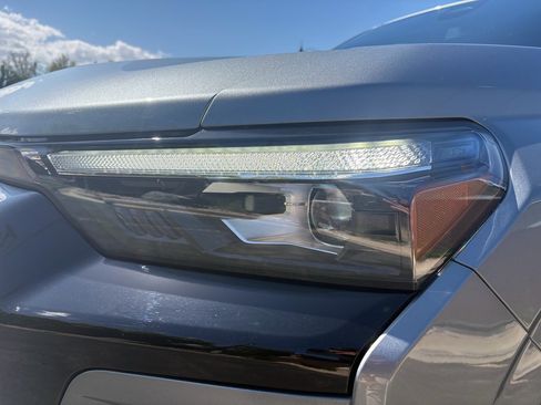 Used 2024 Chevrolet Colorado Z71 w/ LPO, Dark Essentials Package AWD/4WD image 16