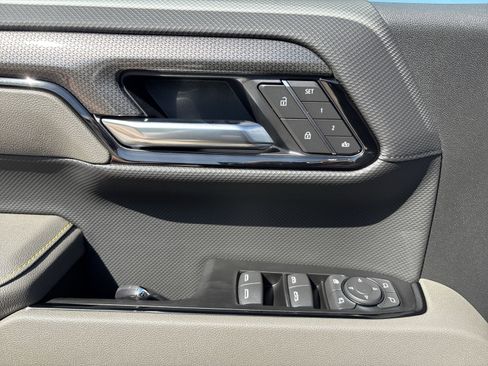 New 2026 Chevrolet Silverado 1500 ZR2 AWD/4WD image 16
