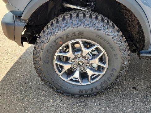 New 2025 Ford Bronco Badlands image 7