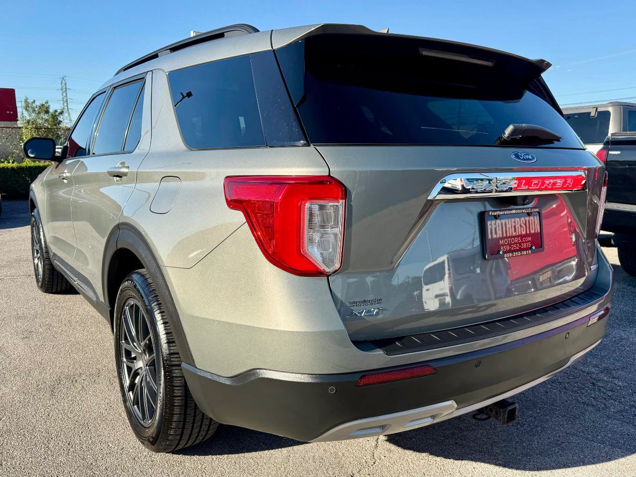 Used 2020 Ford Explorer XLT w/ Equipment Group 202A AWD/4WD image 6