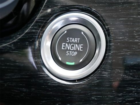 Used 2023 Cadillac XT6 Premium Luxury image 25