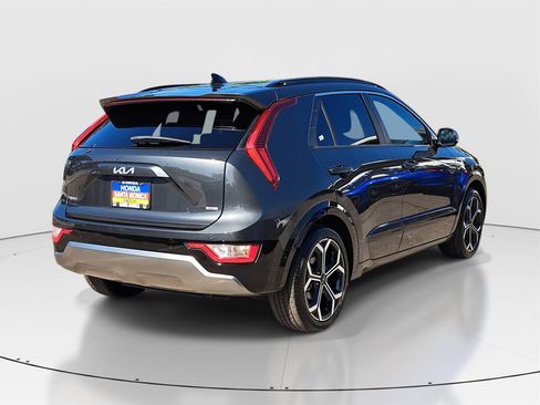 Used 2023 Kia Niro EX Touring image 5