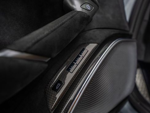 Certified 2022 Ferrari Roma image 15