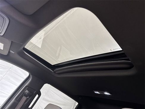 Certified 2024 GMC Sierra 2500 SLT w/ SLT Premium Package image 19