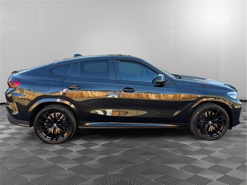 Used 2021 BMW X6 M50i w/ Dynamic Handling Package AWD/4WD image 6