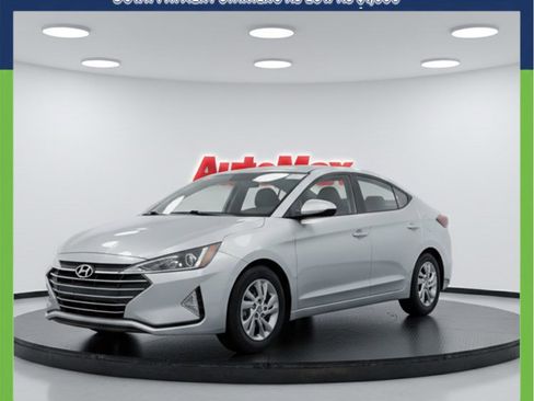 Used 2019 Hyundai Elantra SE FWD image 2
