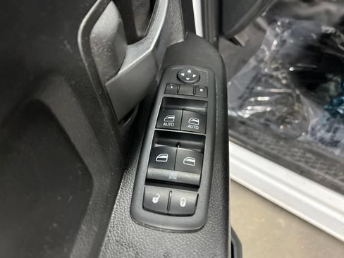 Used 2020 RAM 1500 Tradesman AWD/4WD image 19