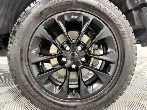 Used 2022 Jeep Wrangler Unlimited Sahara AWD/4WD image 33