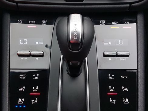 Certified 2026 Porsche Macan S AWD/4WD image 23