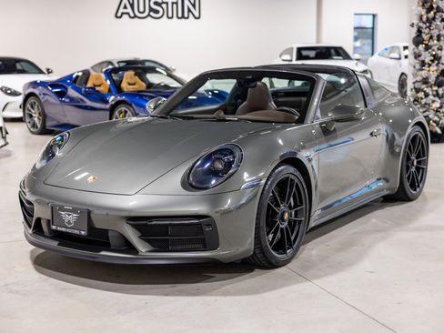 Used 2023 Porsche 911 Targa 4 GTS image 12
