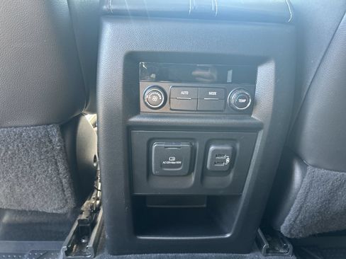 Certified 2020 Chevrolet Traverse RS FWD image 22