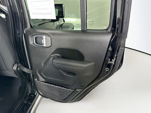 Used 2023 Jeep Wrangler Unlimited w/ Sun & Screen Package AWD/4WD image 28