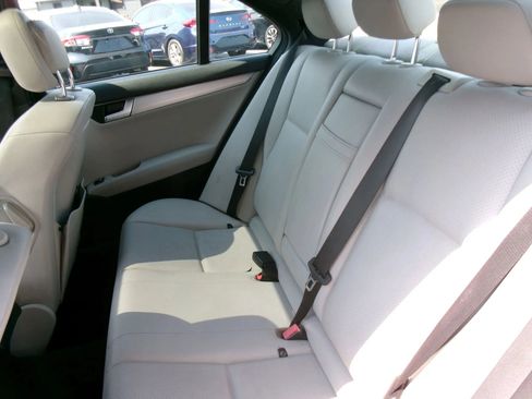 Used 2014 Mercedes-Benz C 250 Sedan image 15