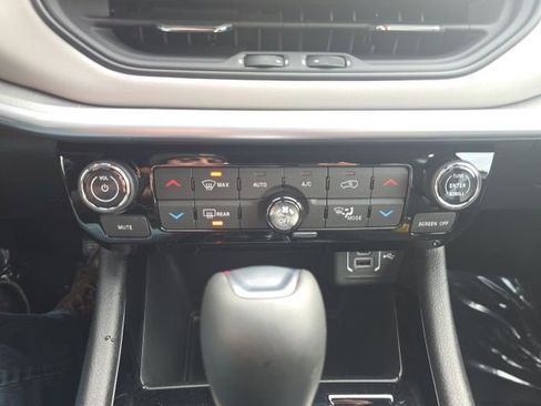 New 2026 Jeep Compass Limited image 22