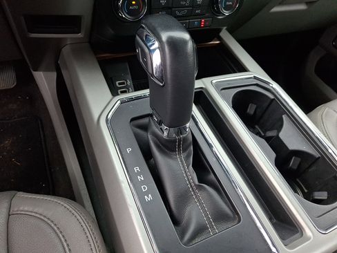 Used 2019 Ford F150 Lariat image 15