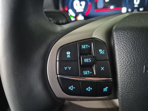 Used 2025 Ford Explorer Active w/ Active Comfort Package RWD image 14