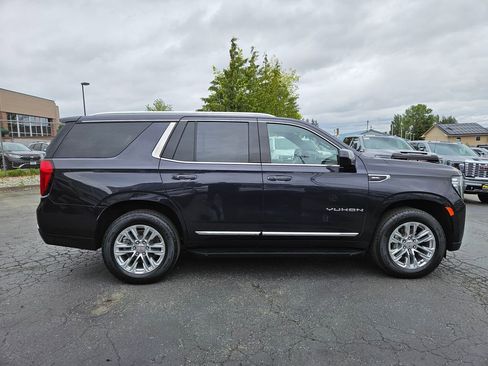 Used 2023 GMC Yukon SLT w/ Max Trailering Package image 3